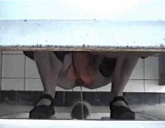 Hidden cam in ladies� lavatory 